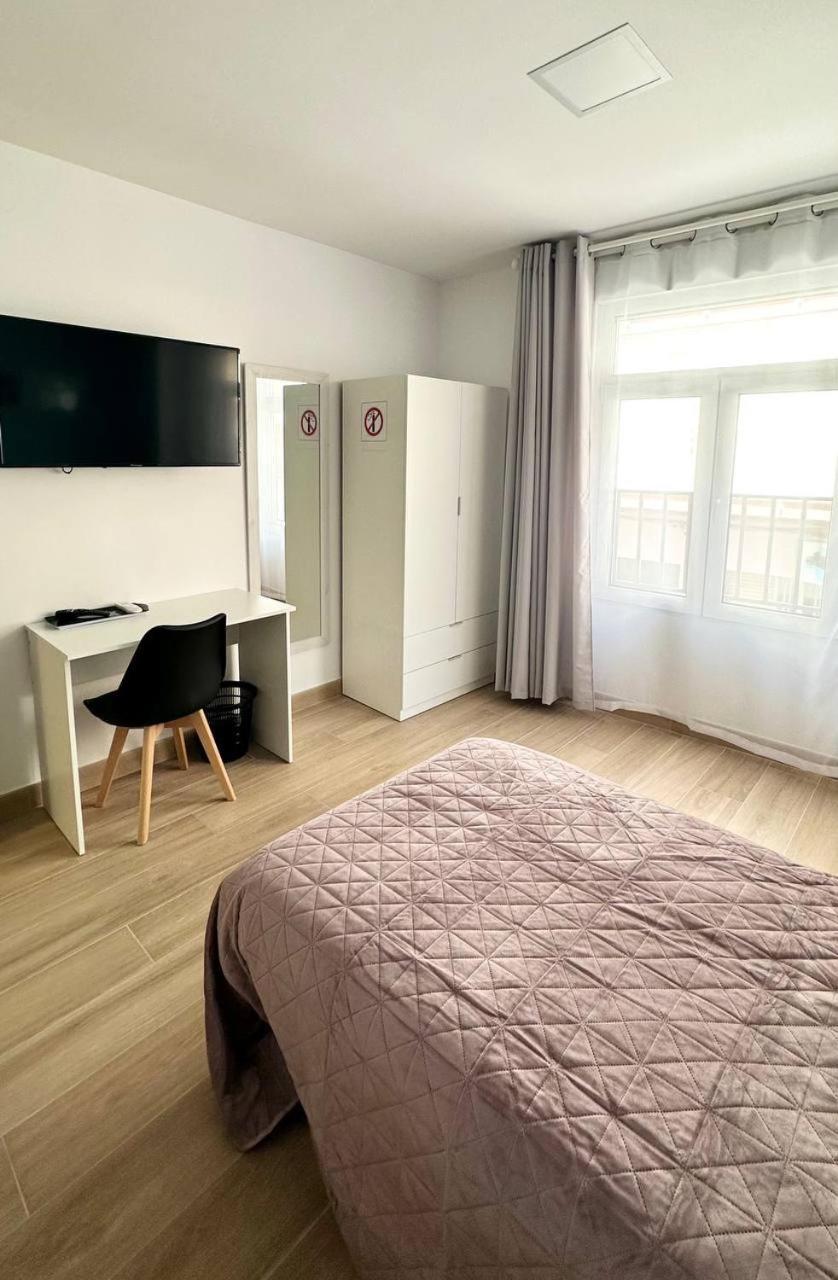Pension Alicante Bergez 外观 照片