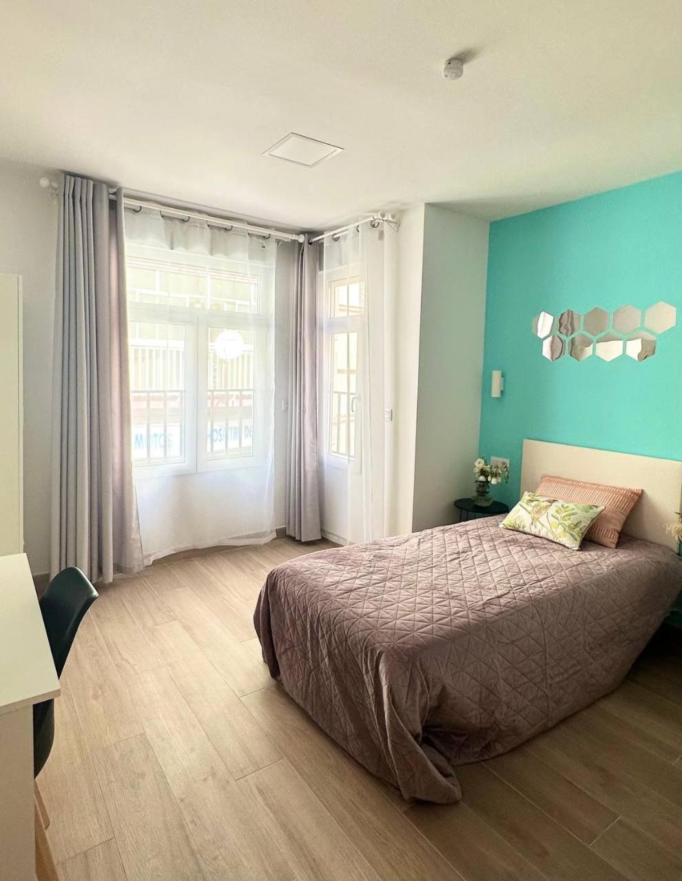 Pension Alicante Bergez 外观 照片