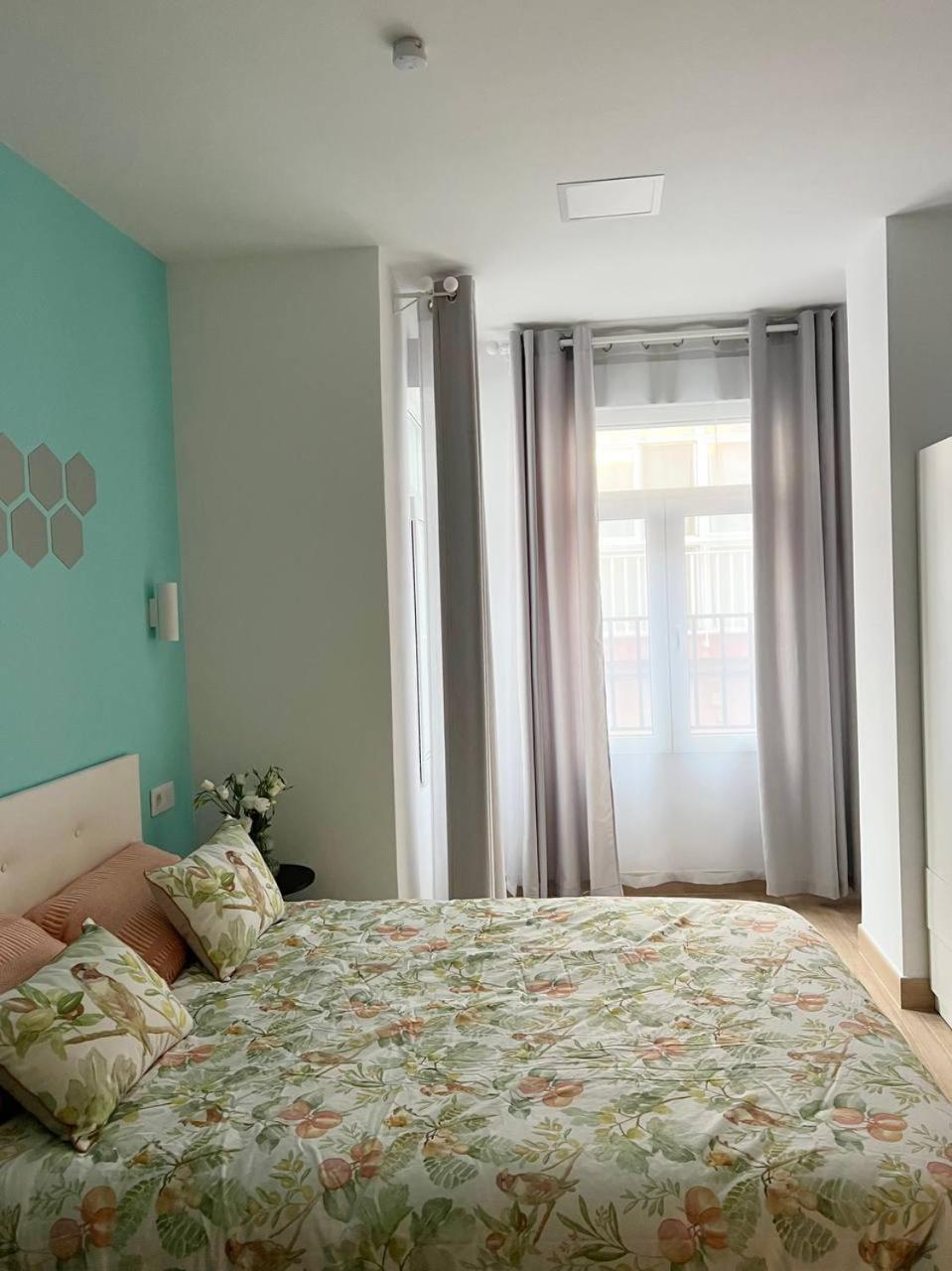 Pension Alicante Bergez 外观 照片